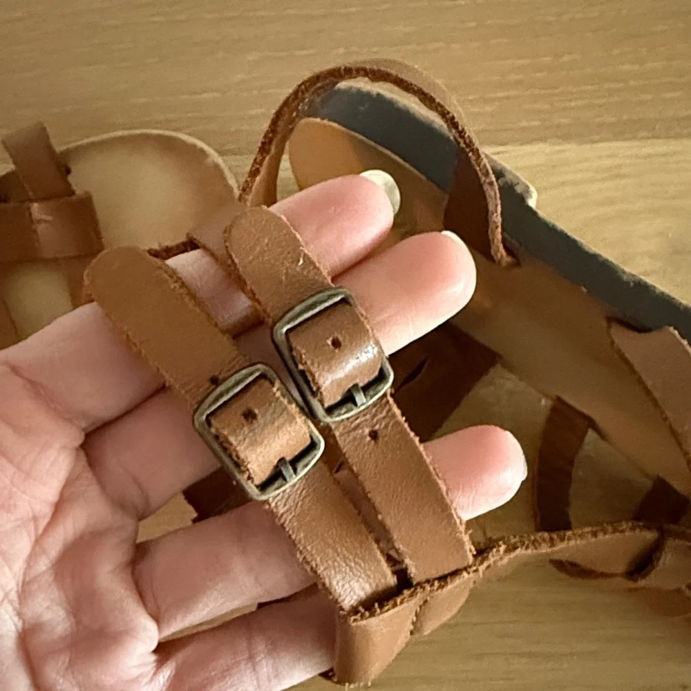 Zara girls brown leather gladiator sandal